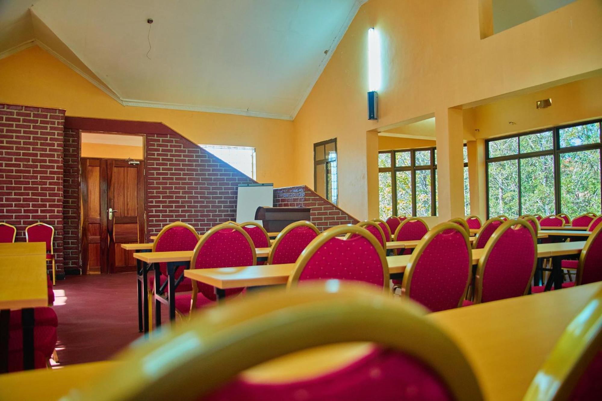 Ngorongoro Corridor Lodge 카라투 외부 사진